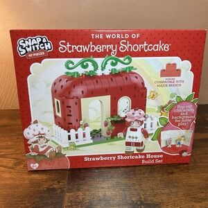 The World of STRAWBERRY SHORTCAKE HOUSE Snap & Switch Construction Set 97 pcs